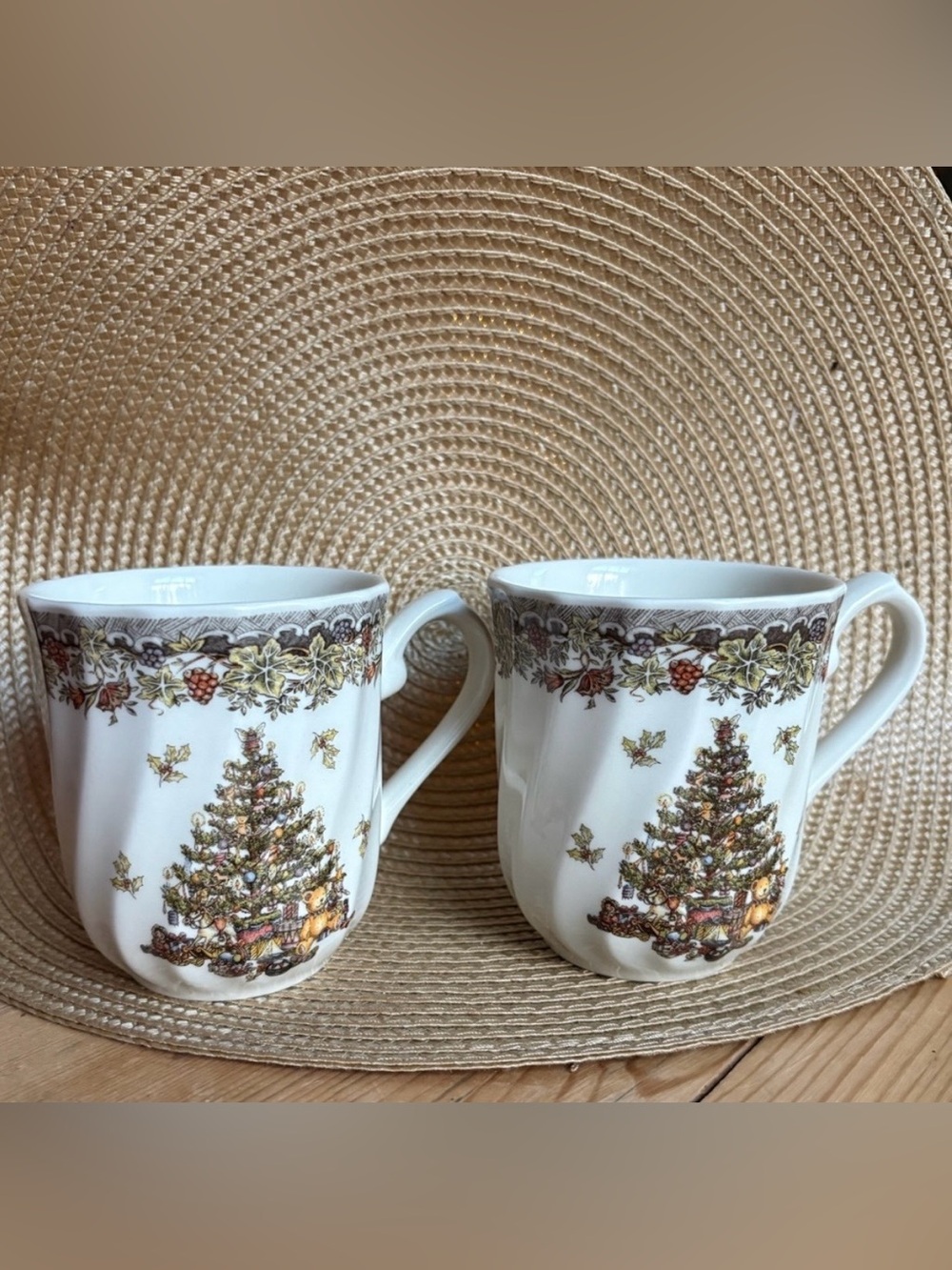 Set of Queens Seasons Greetings porcelain mugs with a Christmas tree pattern
